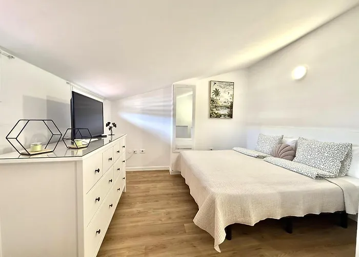 Paulmarie Family Duplex Playa De Fanabe Апартаменты *